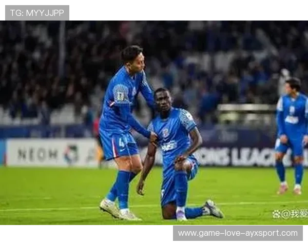 上海申花中路二过一打穿，最后一脚推射被扑出