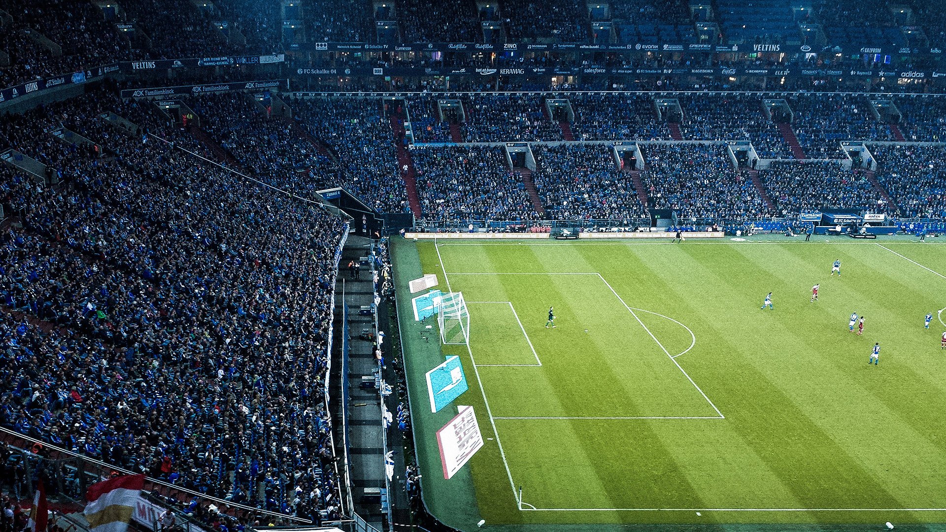 《青少年电竞赛事：培养未来职业选手的摇篮》，全国青少年电竞挑战赛